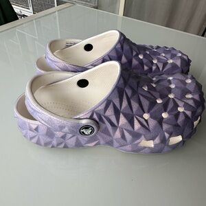 Authentic Crocs - purple sparkle iridescent geometric - like new - size 6
